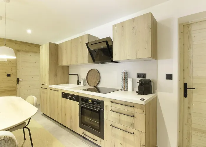 Bechar Le Magnifique- Garden - Sauna & Jacuzzi Chalet